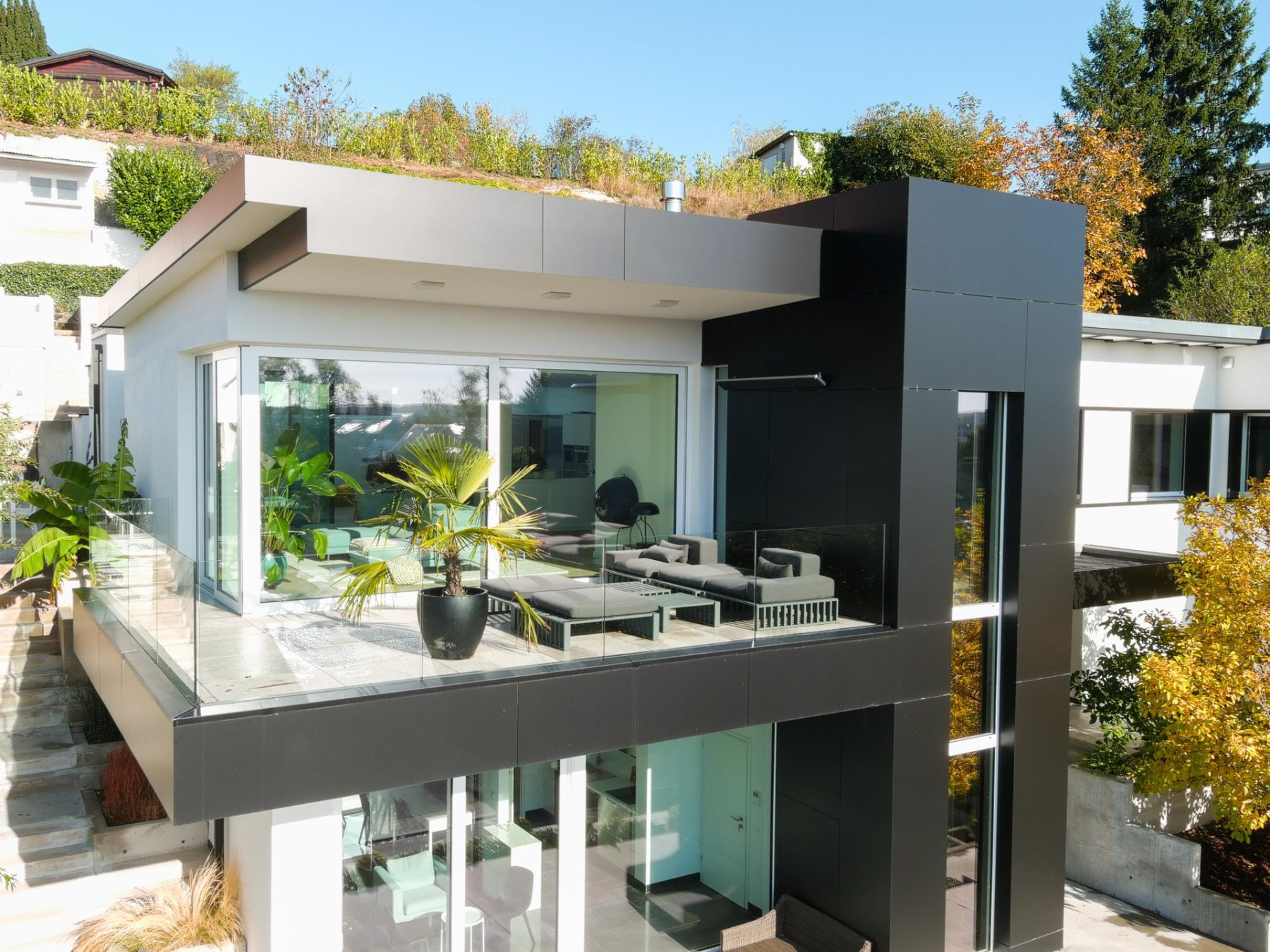 Große Glasfronten und Fenster sind toll. Wie lässt sich die Sicherheit erhöhen oder nachrüsten und vor Einbruch schützen?